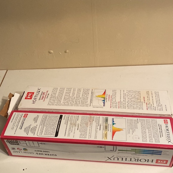 TWO Hortilux Super Super HPS Grow lamp 1000 watt - Picture 2 of 4